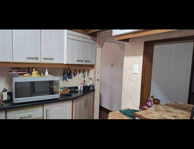 3 BEDROOM HOUSE FOR SALE IN CRAIGIEBURN